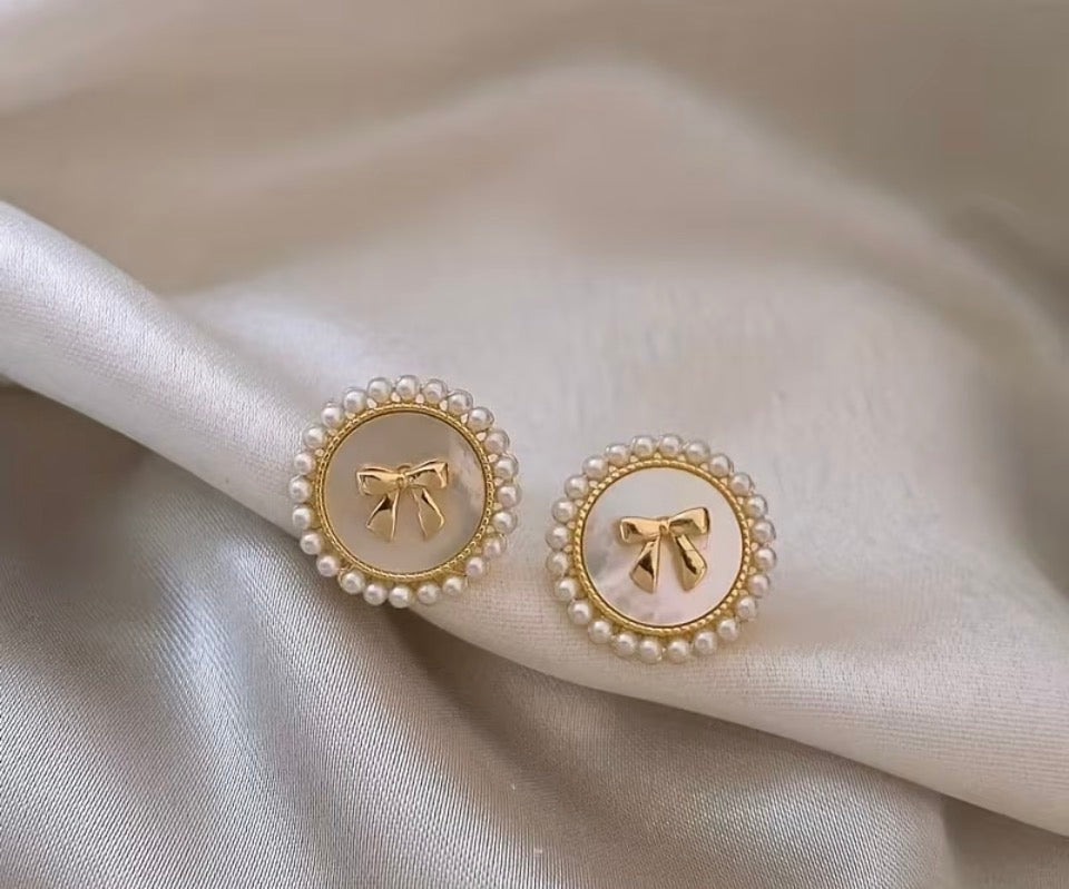 Round Bow Pearl Stud Earrings