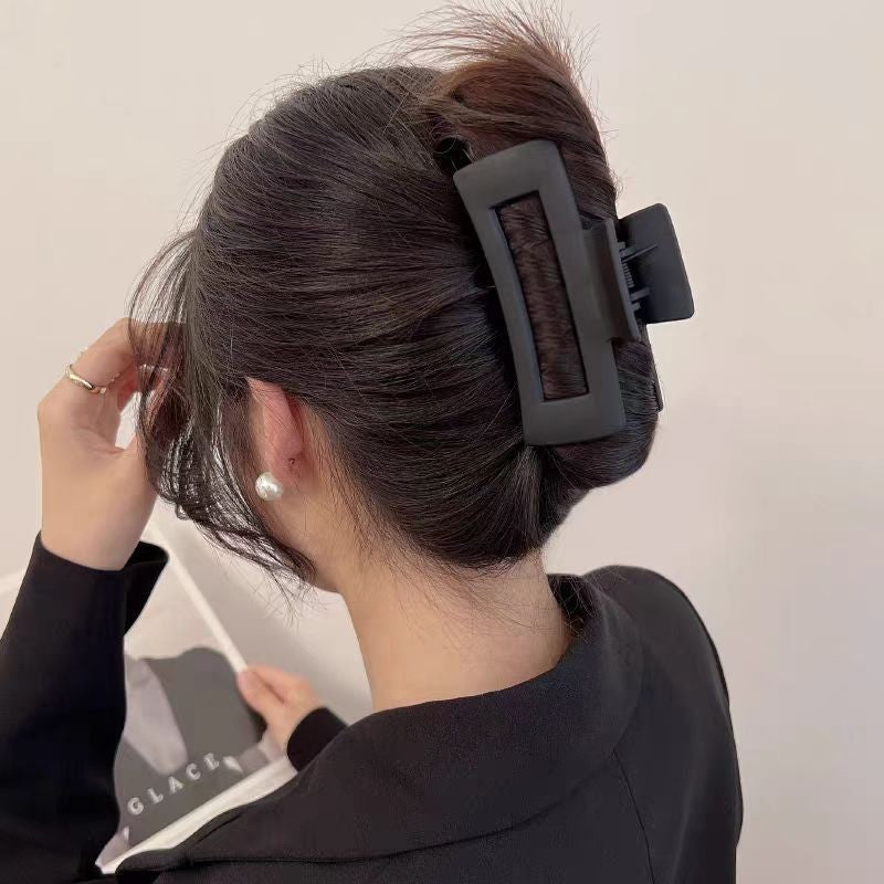 Jumbo Bendable Flexible Hair Claw Tan