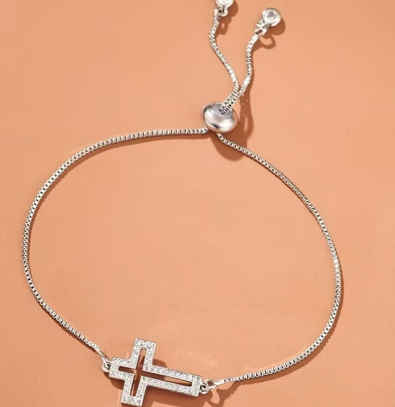 Rhinestone Cross Bracelet in Silver