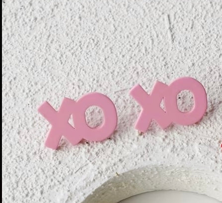 XO Stud Earrings in Pink