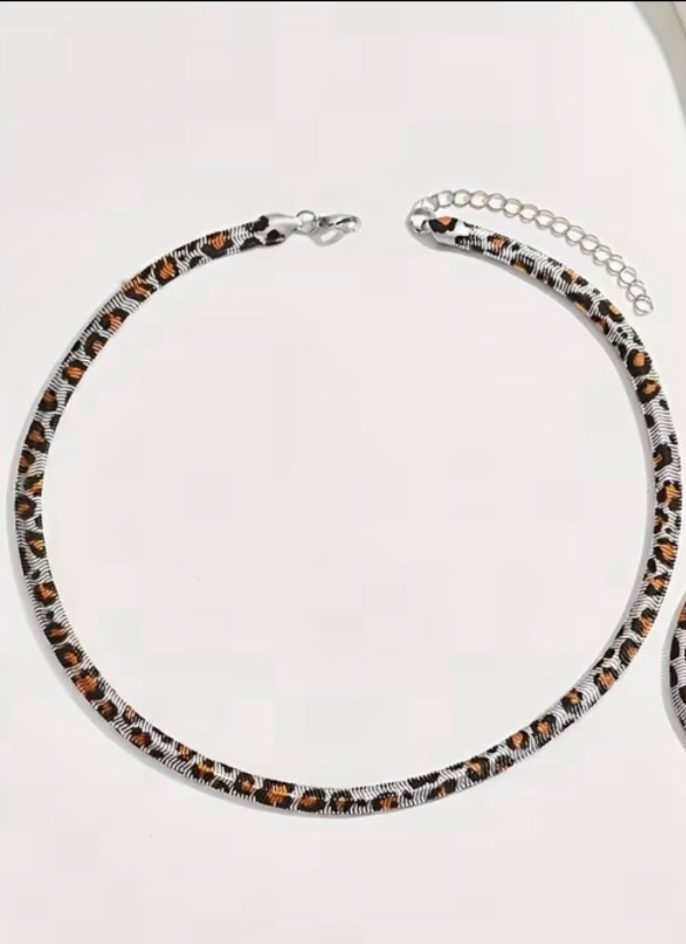 Silver Cheetah Chain Necklace