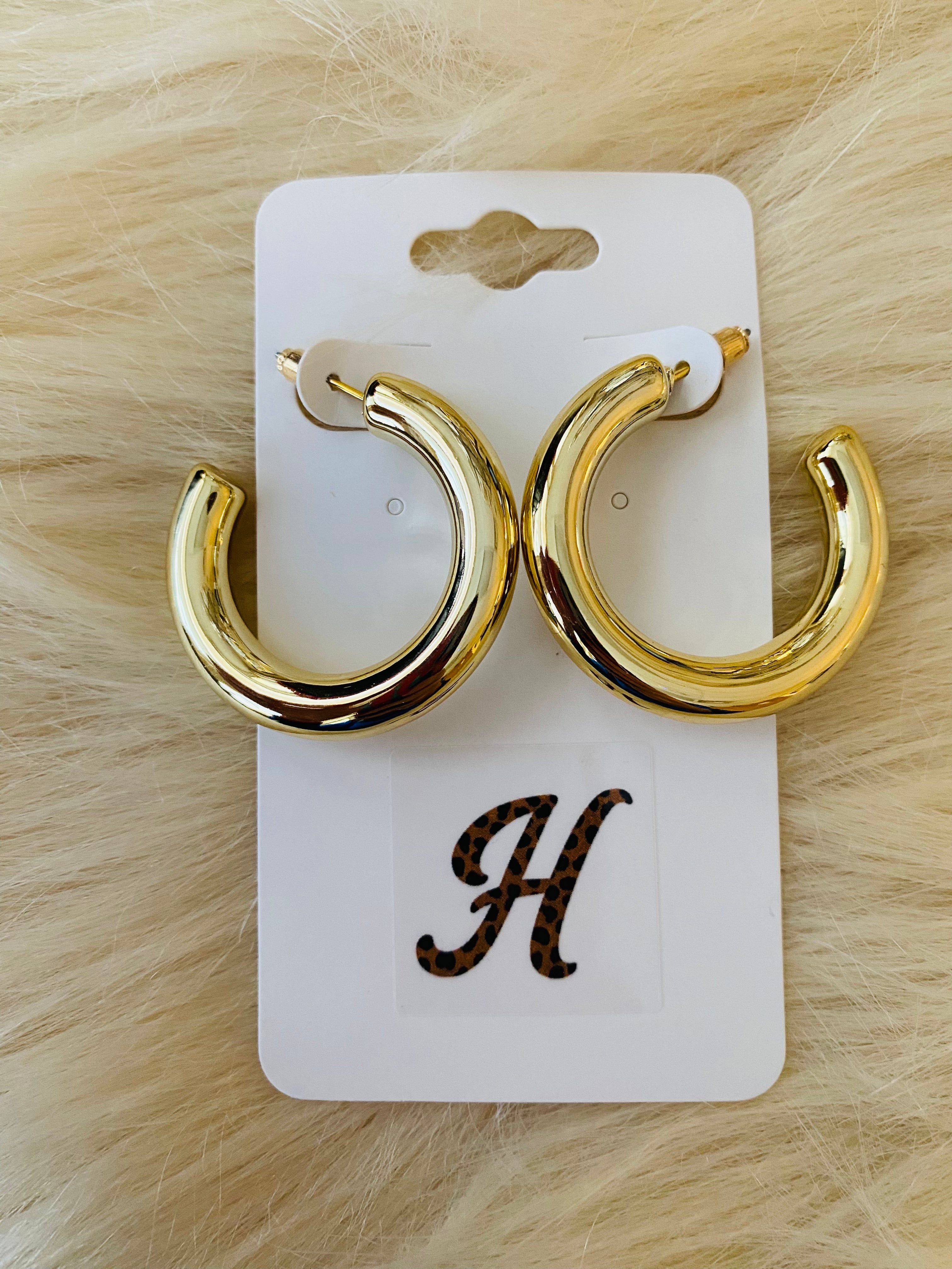 Lightweight Gold Hoop Earrings
