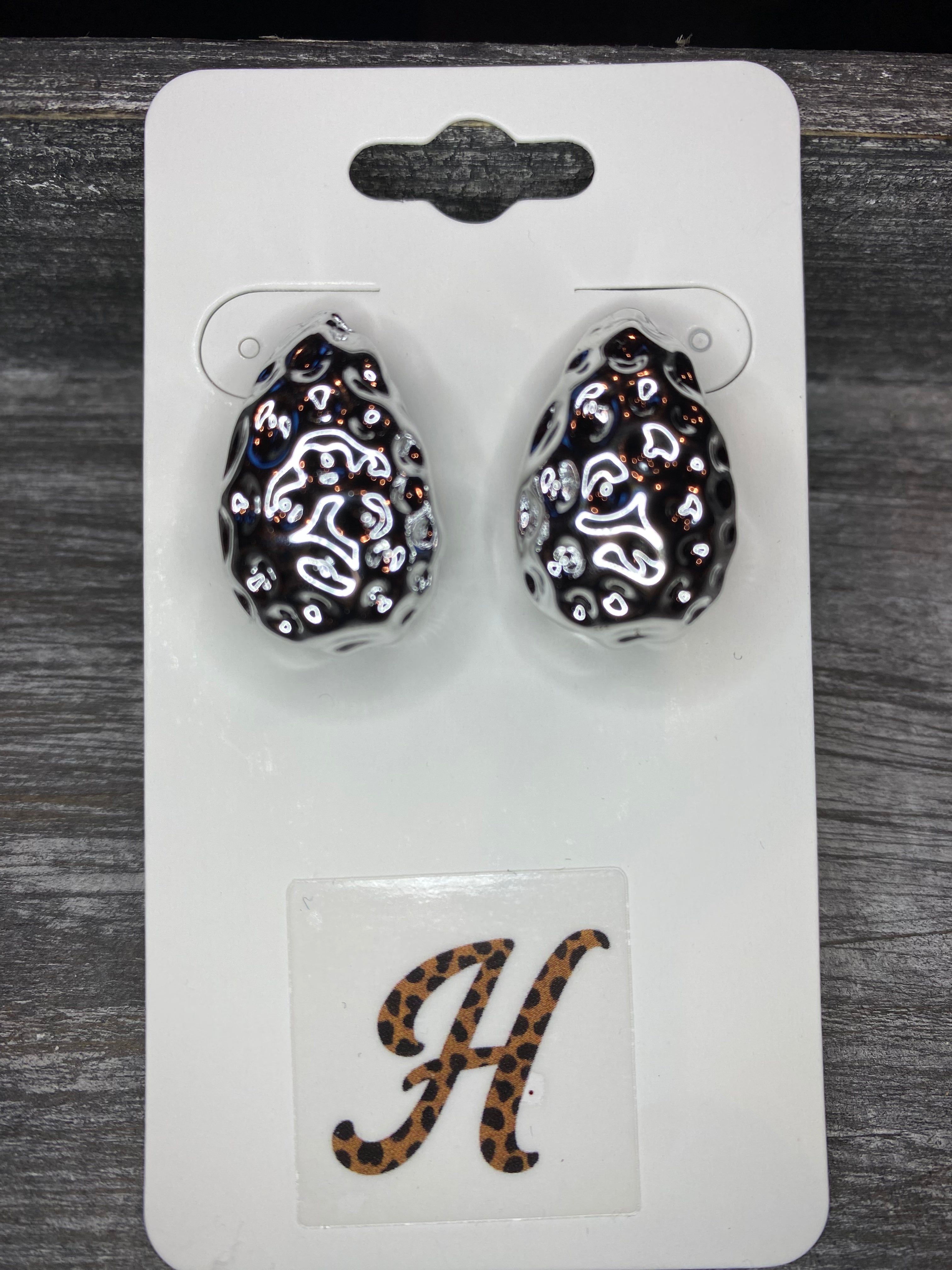 Teardrop Earrings in Silver